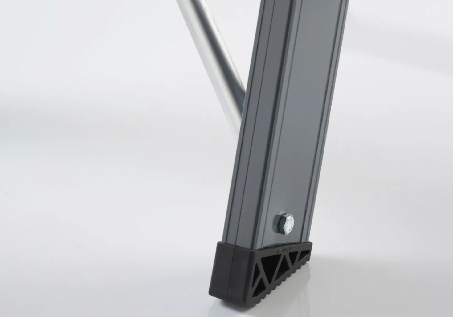Altrex Falco FEO 6 Trap - Enkel - Aluminium met coating - 6 treden - max. werkhoogte 3,4m