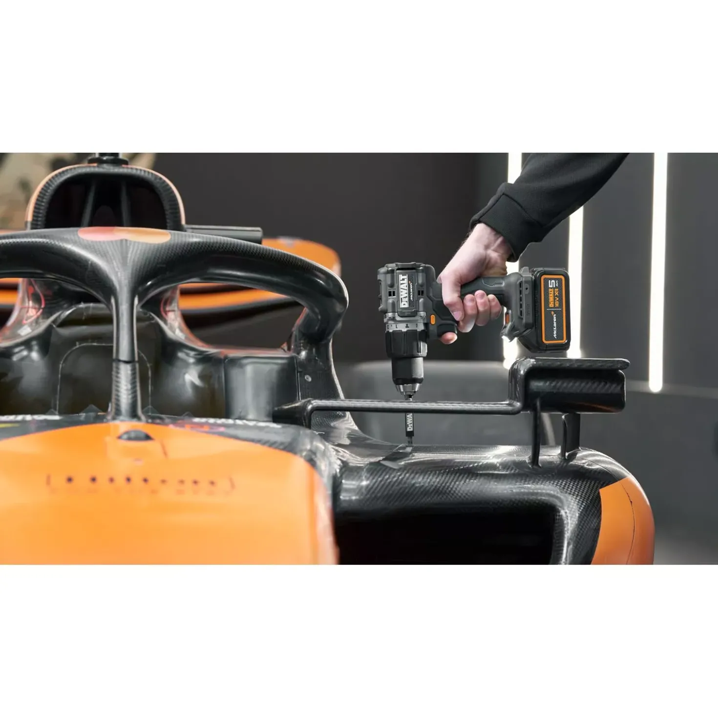 DeWALT DCD85MP2T-QW 18V Li-ion accu compacte klopboor-/schroemachine set (2x 5.0Ah accu) in TSTAK - McLaren edition