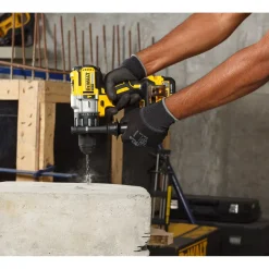 DeWALT DCD996NT-XJ Set 18V Li-ion XR accu klopboor-/schroefmachine body in TSTAK - koolborstelloos + 5Ah accu en acculader