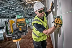 DeWALT DCE089D1G-QW 10.8V Li-Ion accu zelfnivellerende 3x 360º Multilijnlaser set (1x 2.0Ah accu) in koffer - 30m - groen