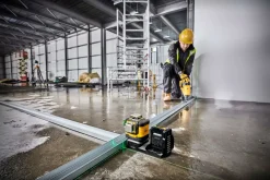 DeWALT DCE089NG18-XJ 12V/18V Kruislijnlaser in koffer - 3x 360° - groen - 70m - IP54