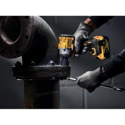 DeWALT DCF921P2LRT-QW 18V Li-ion accu compact slagmoersleutel (2x 5.0Ah accu) in TSTAK - 406Nm - 1/2''