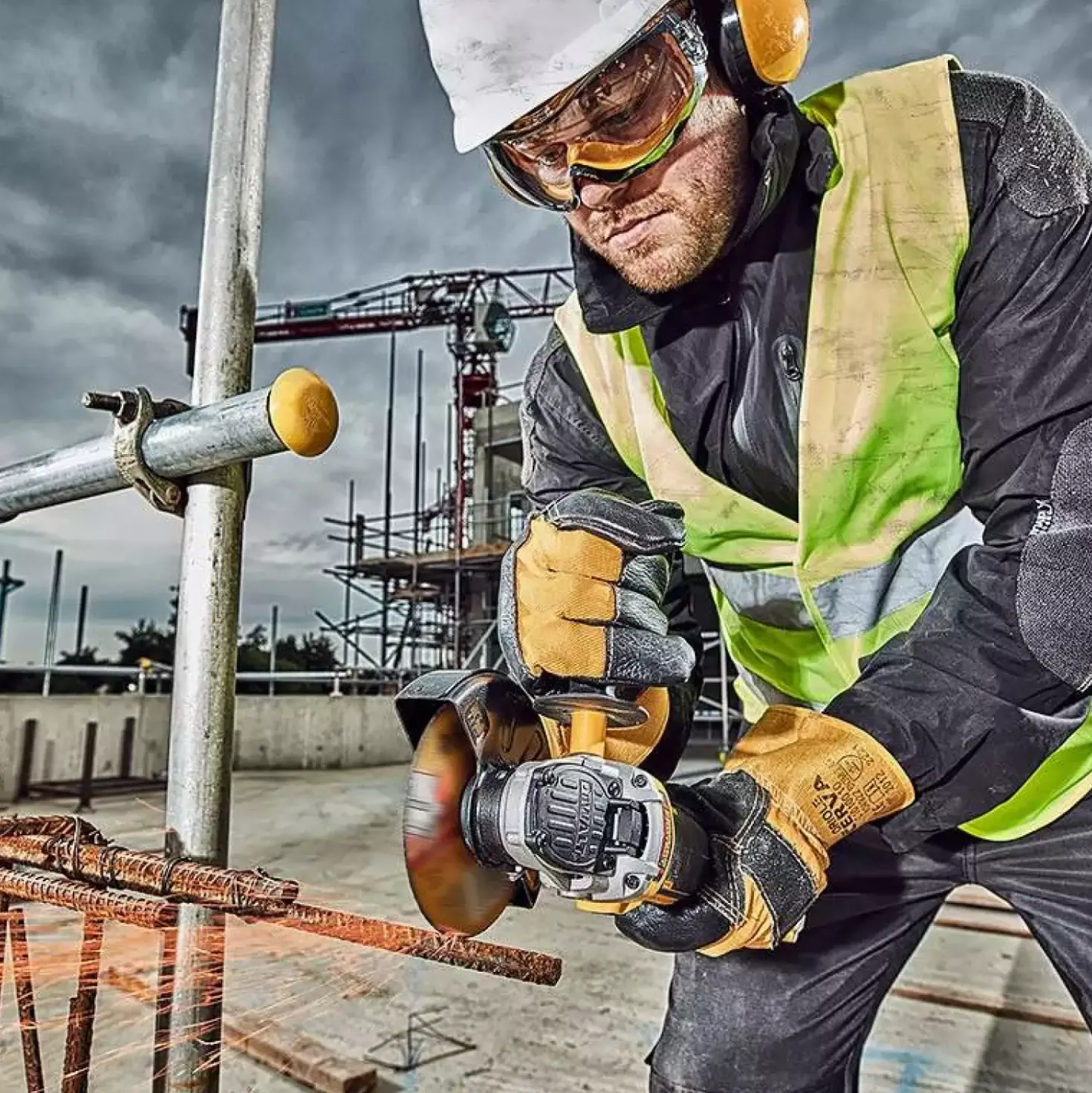 DeWALT DCG405N 18V Li-ion XR accu haakse slijper body - 125mm - koolborstelloos