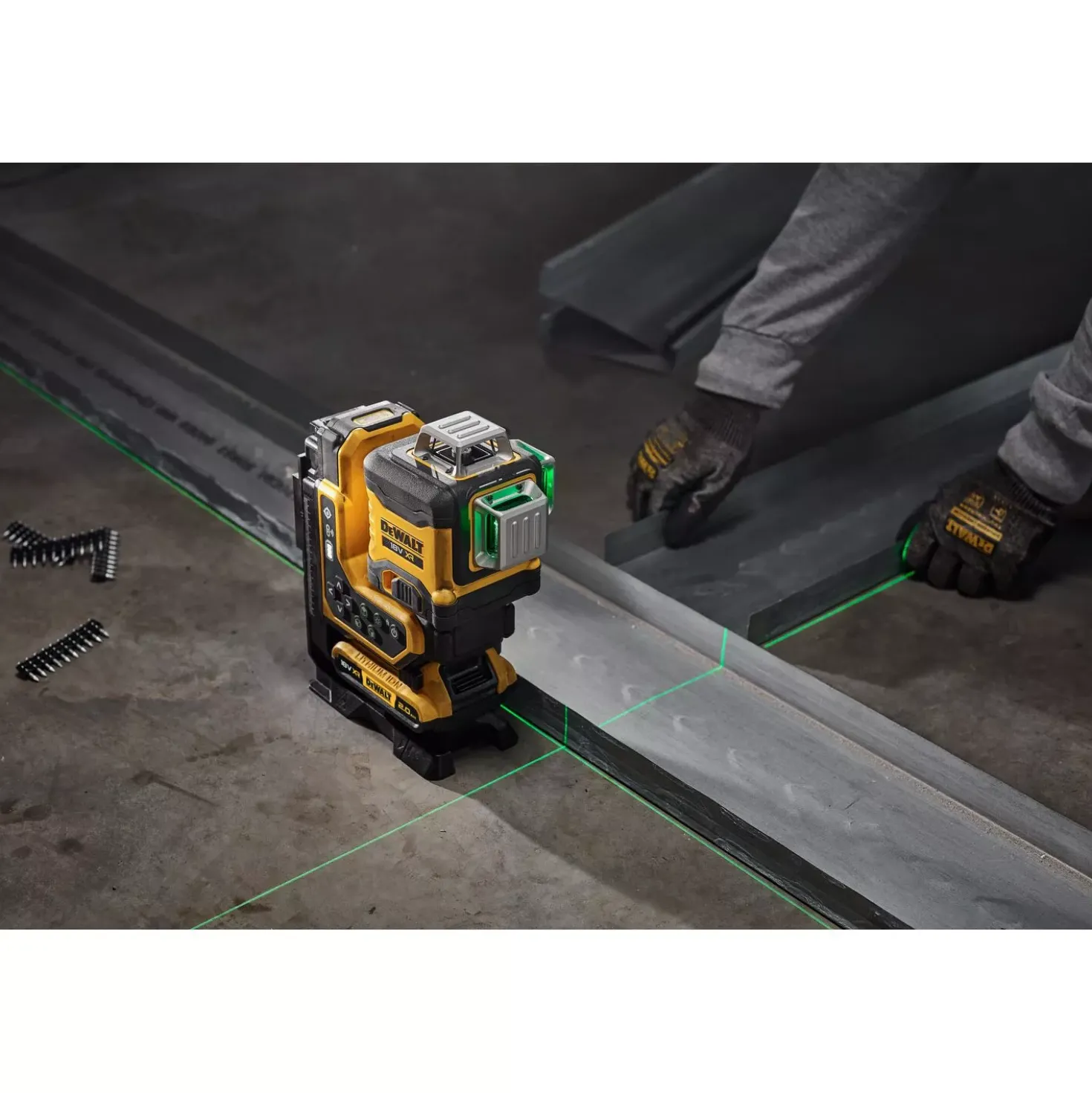 DeWALT DCLE34035D1-QW Kruislijnlaser in koffer - groen - 3 lijnen - 80m - IP54