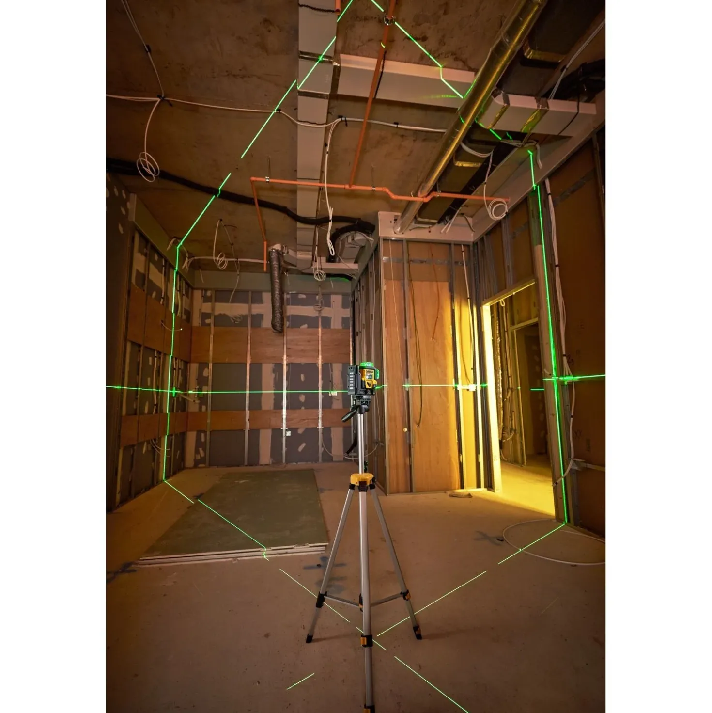 DeWALT DCLE14361GB-XJ Kruislijnlaser in tas - 3x 360° - groen - 50m - IP54