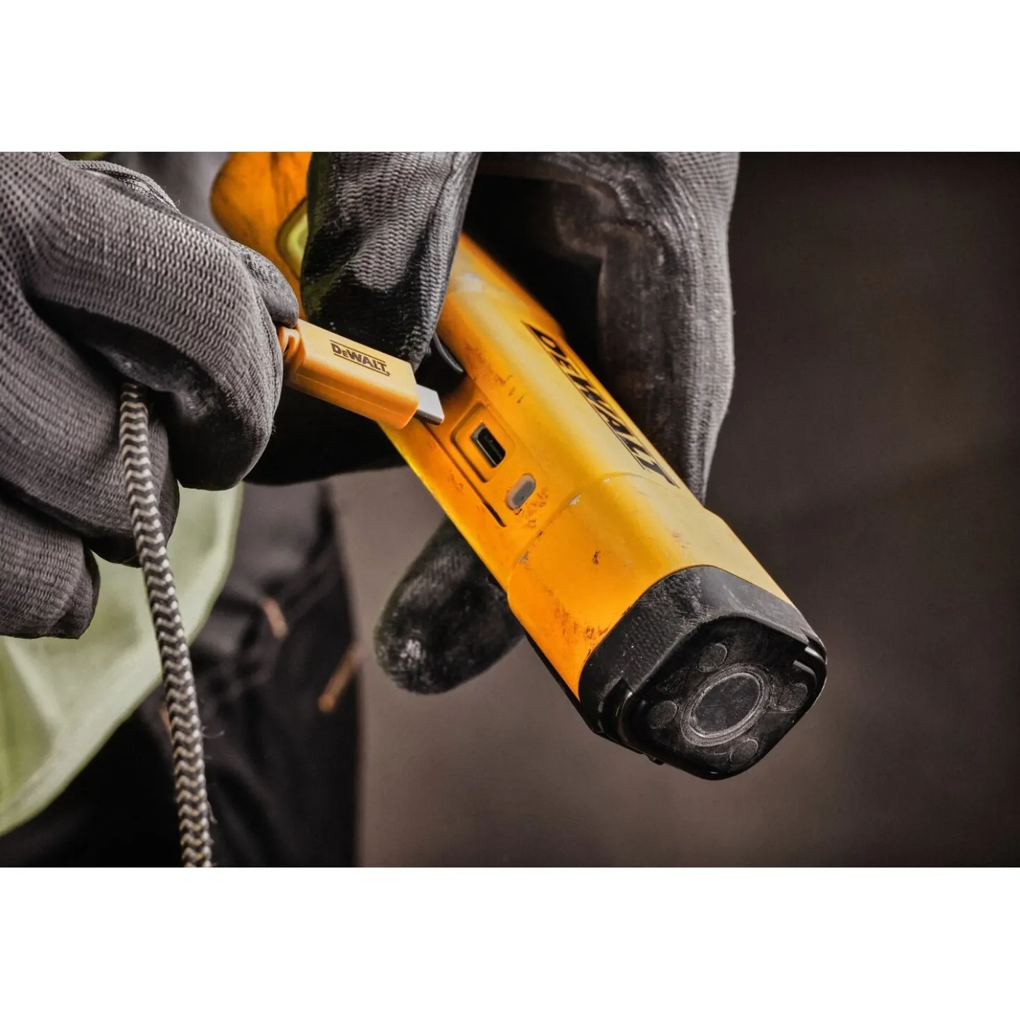 DeWALT DCL183-XJ USB-C Zaklamp
