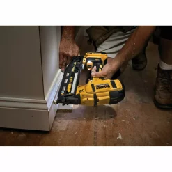 DeWALT DCN660N-XJ 18V Li-ion XR accu afwerktacker body - 32-63mm - 16 Gauge - koolborstelloos