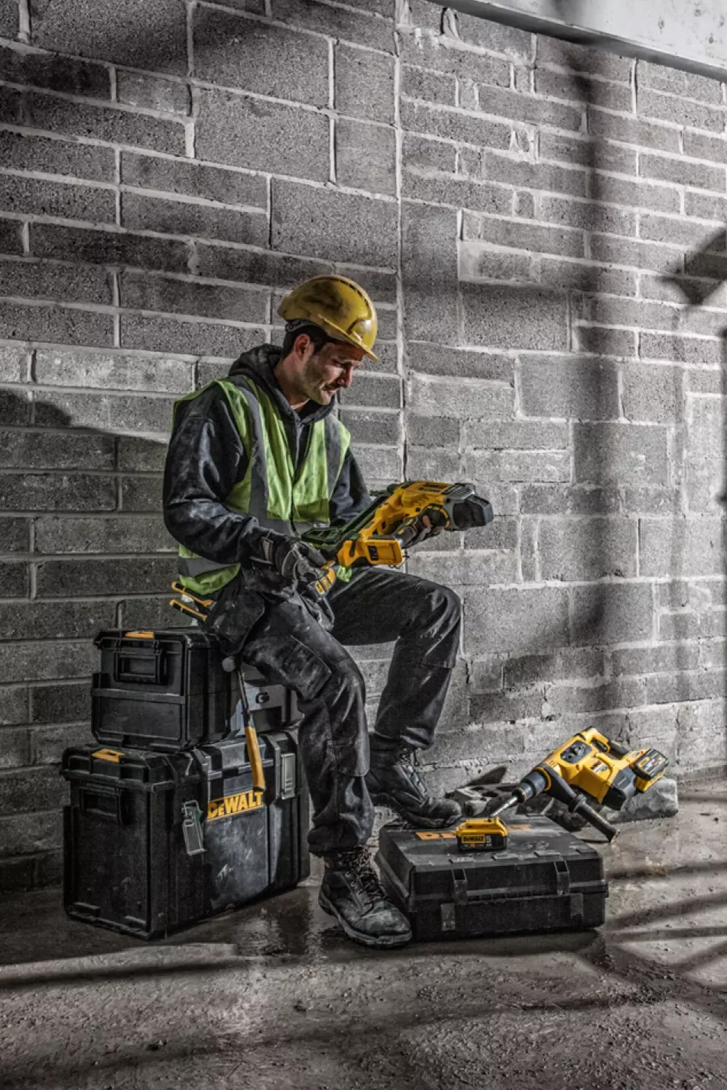 DeWALT DCN890P2-QW 18V Li-ion XR accu betontacker set (2x 5.0Ah) in koffer - koolborstelloos