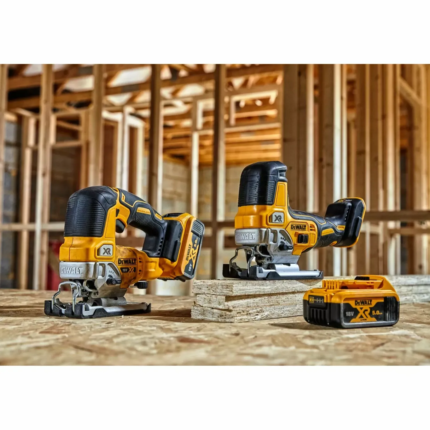 DeWALT DCS335N-XJ 18V Li-ion XR accu decoupeerzaag body - koolborstelloos