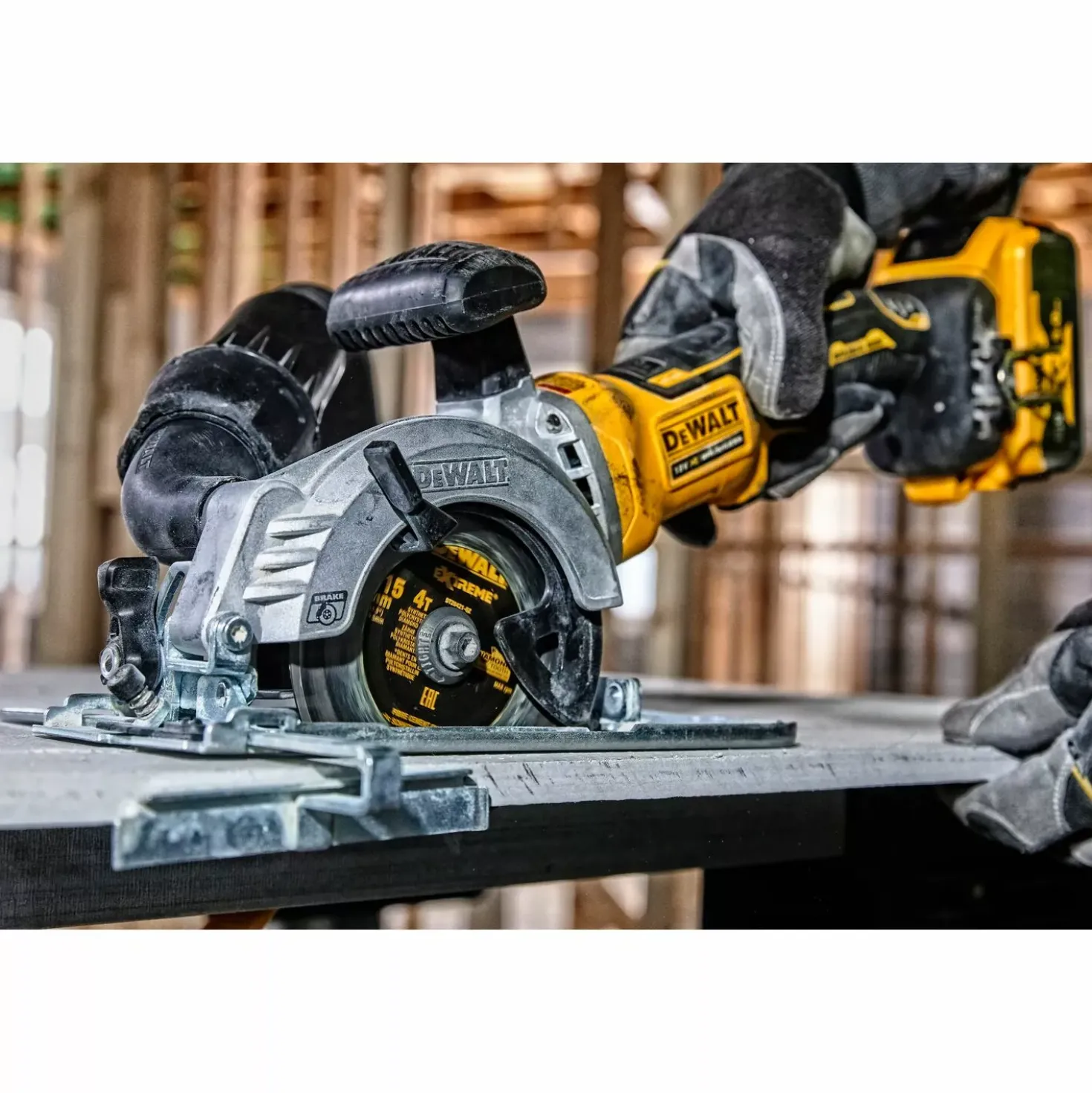 DeWALT DCS571P2-QW 18V Li-ion XR accu cirkelzaag set (2x 5.0Ah) in TSTAK - 115mm - koolborstelloos