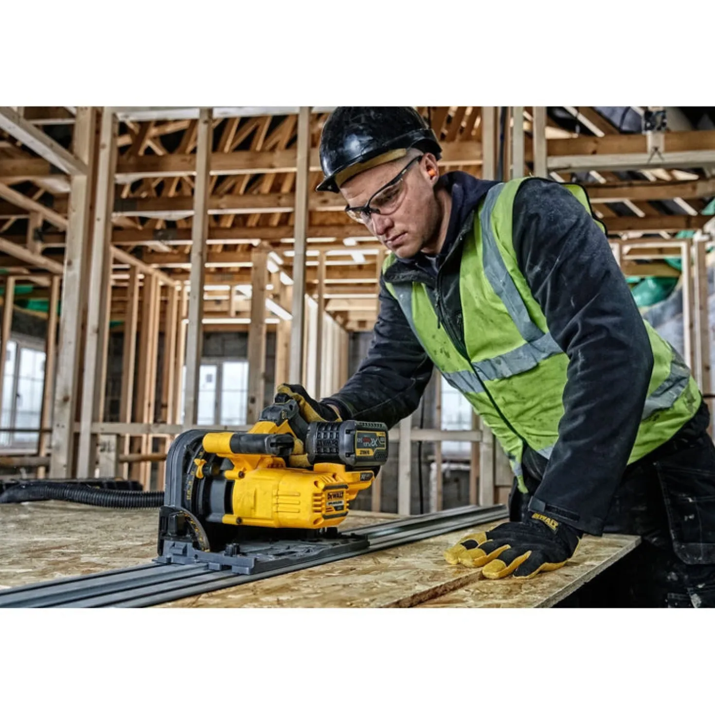 DeWALT DCS520T2R-QW 54V Li-ion XR FlexVolt accu invalzaag incl. geleiderail set (2x 6.0Ah) in TSTAK - snelwissel - koolborstelloos