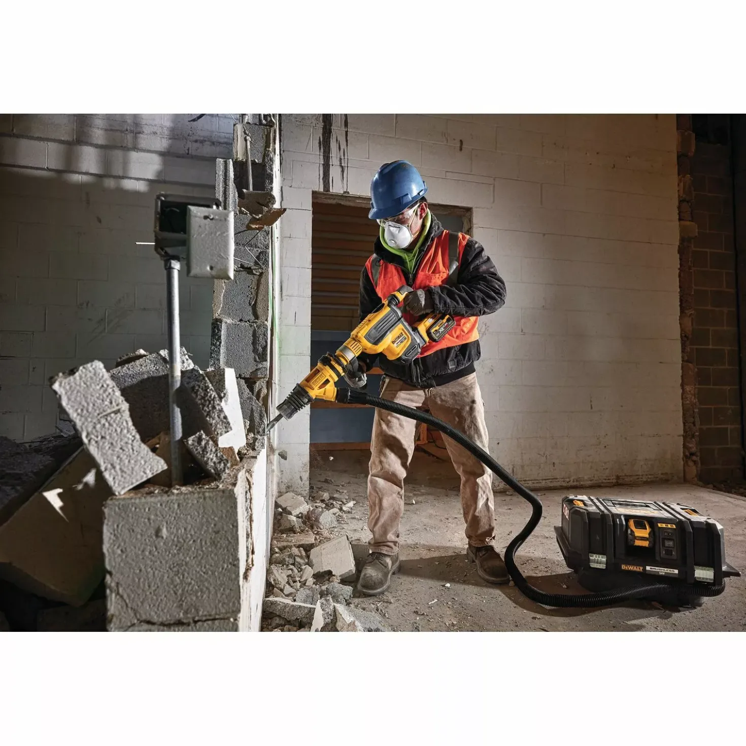 DeWALT DCV586MT2-QW 54V Li-ion XR FlexVolt accu bouwstofzuiger set (2x 6.0Ah) - Nat/Droog - 2000W - M-Klasse - 11L - Koolborstelloos
