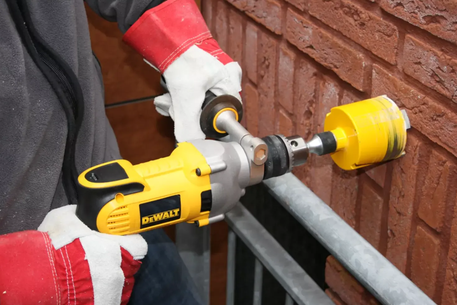 DeWALT D21570K-QS Klopboor-/ diamantboormachine in koffer - 1300W