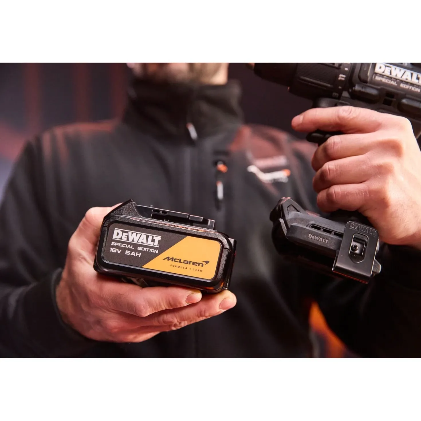 DeWALT X MCLAREN DCD86MP2T-QW 18V XR accu schroef-/klopboormachine set (2x 5.0Ah accu + lader)