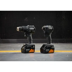 DeWALT X MCLAREN DCK2222MP2T-QW 18V XR accu schroef-/klopboormachine (DCD86M) & accu slagschroevendraaier (DCF86M) combiset (2x 5.0Ah accu + lader)
