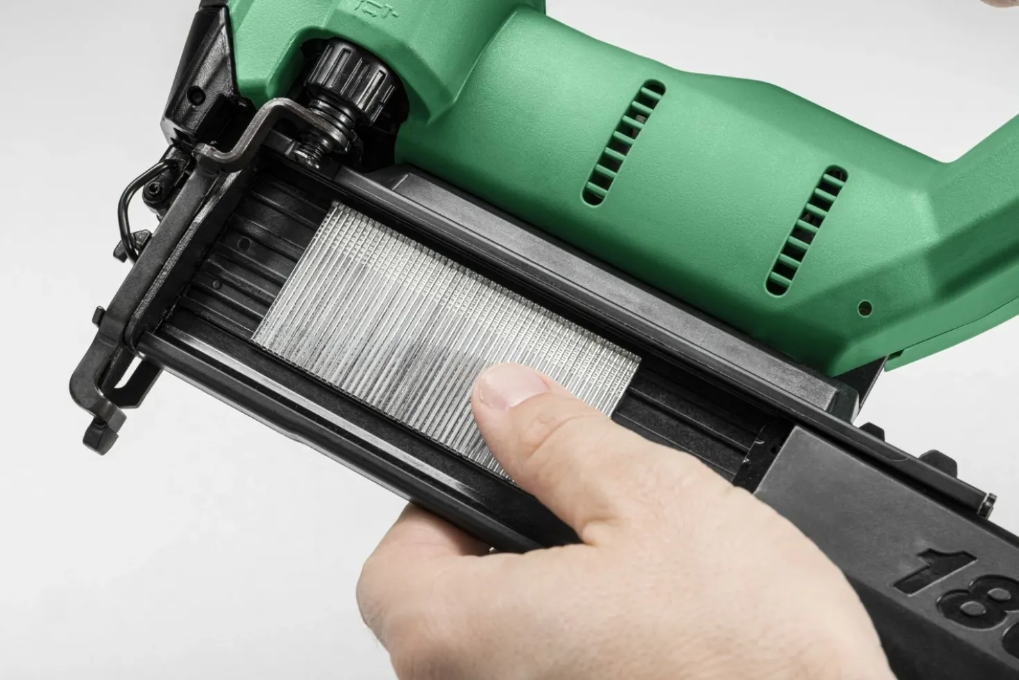HiKOKI NT1850DAW4Z 18V accu spijkerapparaat body - 18 gauge