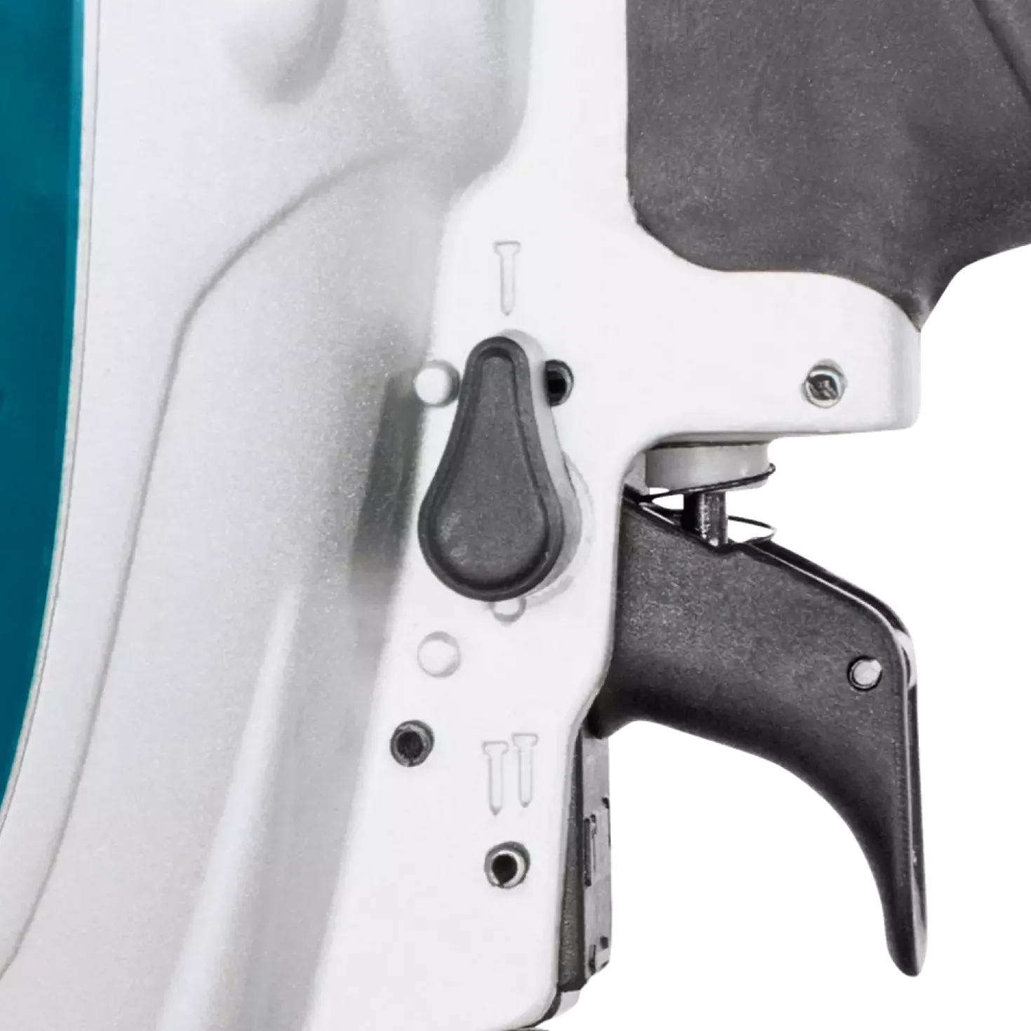 Makita AF635 8 bar Brad tacker (15 Ga) in koffer - 32-64mm