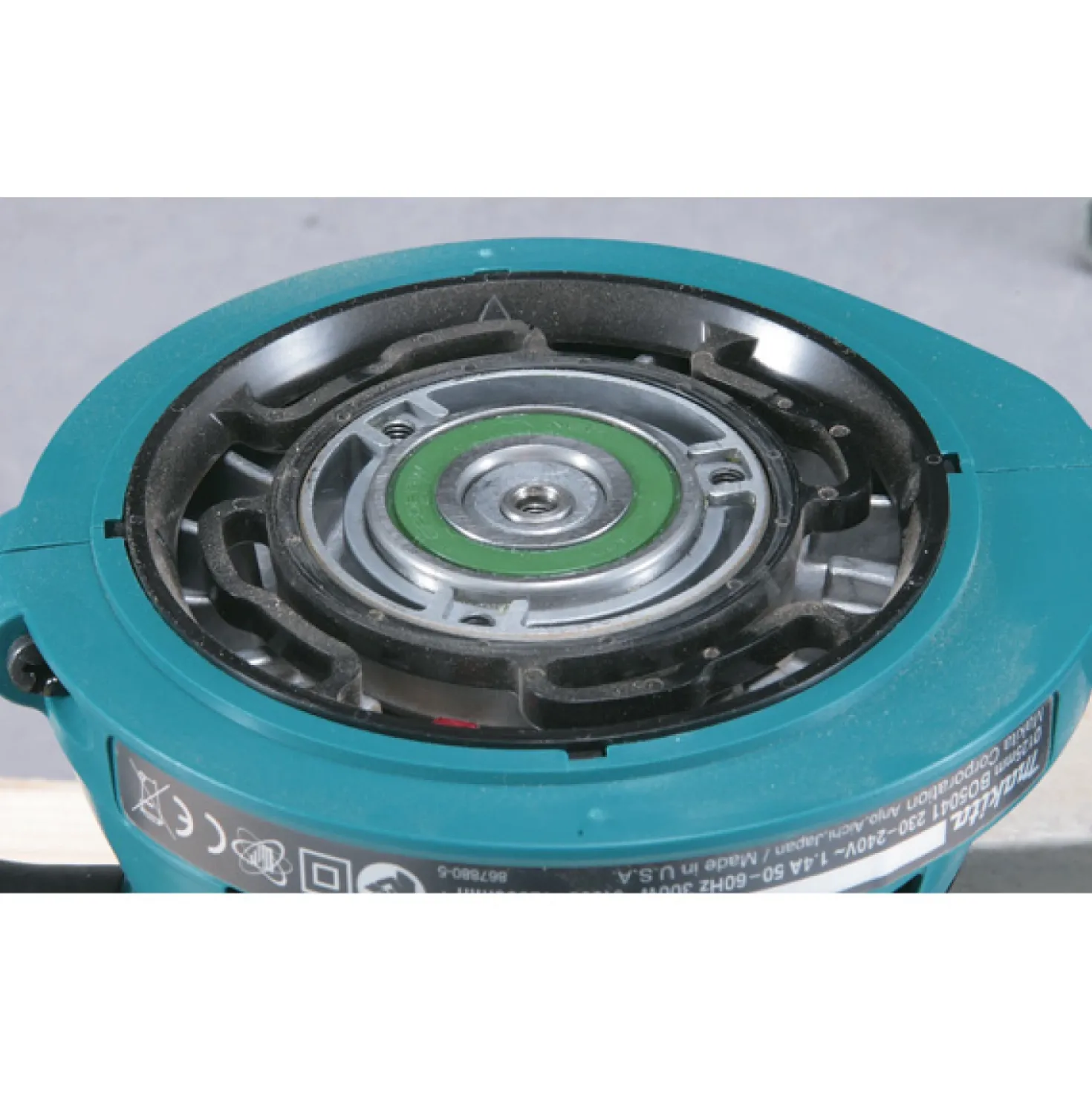 Makita BO5041 Excentrische schuurmachine - 300W - 125mm - variabel