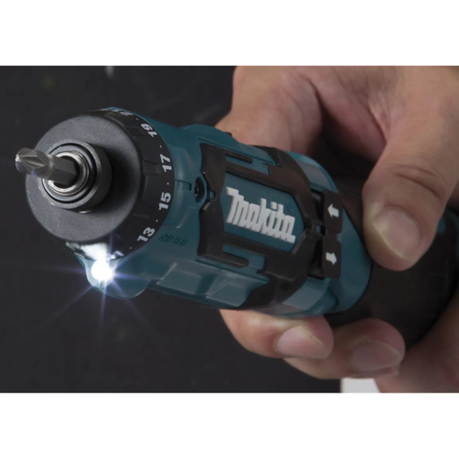 Makita DF012DSE 7,2V Li-Ion accu boor-schroefmachine set (2x 1,5Ah accu) in koffer