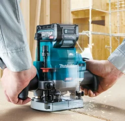 Makita RP001GZ02 XGT 40V Max Bovenfrees body in Mbox - 1900W - 12mm