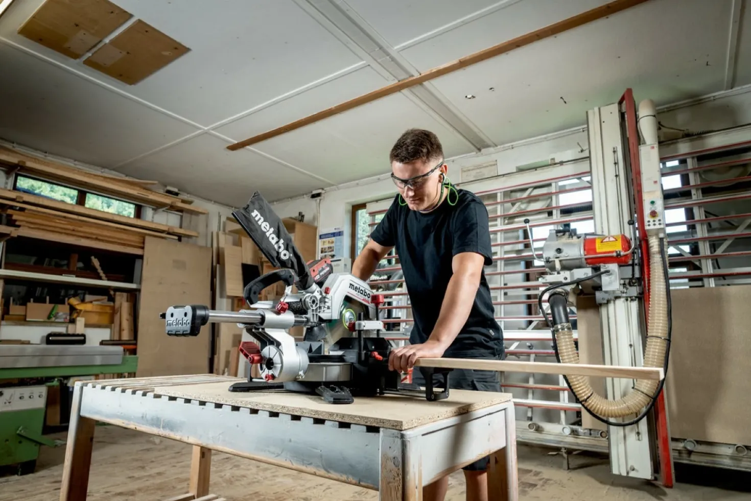 Metabo KGS 18 LTX BL 254 LiHD Accu afkortzaag set (1x 4Ah) - 254 x 30mm