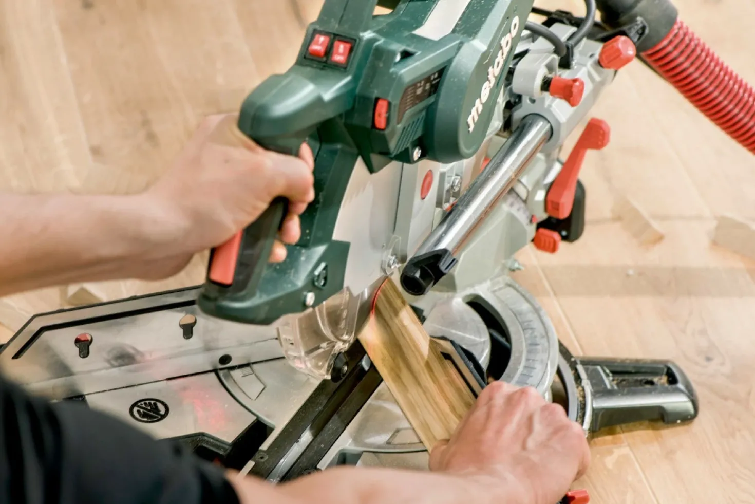 Metabo KGSV 72 XACT SYM Afkortzaag incl. onderstel (KSU 251) - 1800W - 216 x 30mm