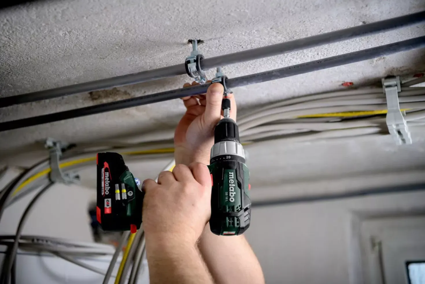 Metabo SB 18 L 18V Li-ion accu klopboor-/schroefmachine set (2x 2.0Ah accu) in MetaBox - 60Nm