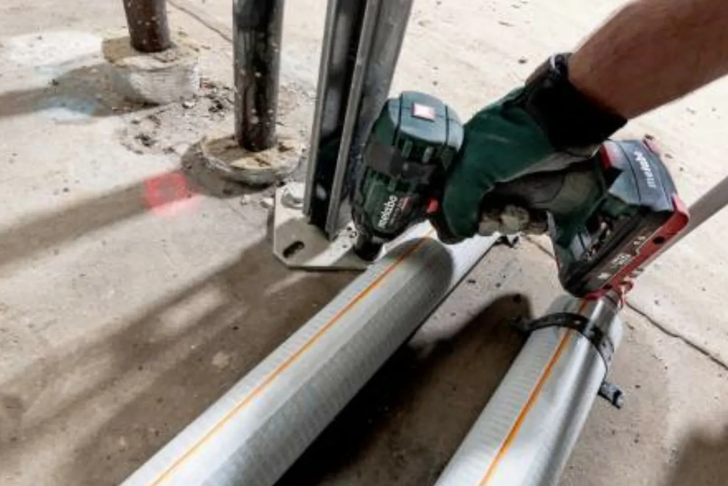 Metabo SSW 18 LTX 300 BL 18V LiHD Accu slagmoersleutel set (2x 4.0Ah LiHD accu) in metaBOX - 300Nm - 1/2" - koolborstelloos