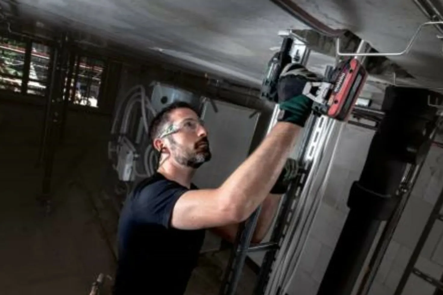 Metabo SSW 18 LTX 300 BL 18V LiHD Accu slagmoersleutel set (2x 4.0Ah LiHD accu) in metaBOX - 300Nm - 1/2" - koolborstelloos