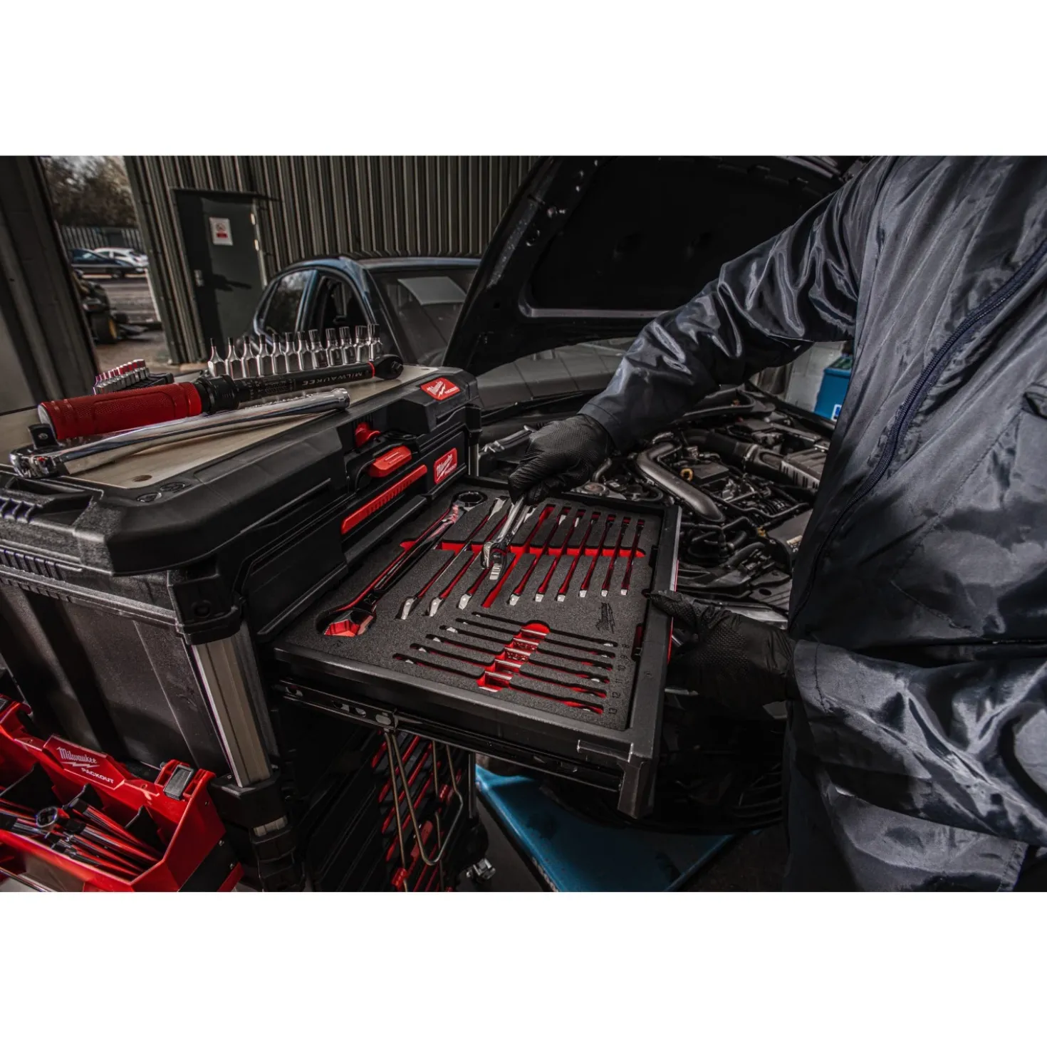 Milwaukee 4932501864 244-delige Ratel- en doppenset - in PACKOUT - 1/4” + 3/8” + 1/2"