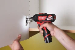 Milwaukee M12 BD-202C 12V Li-Ion accu boor-/schroefmachine set (2x 2.0Ah accu) in koffer