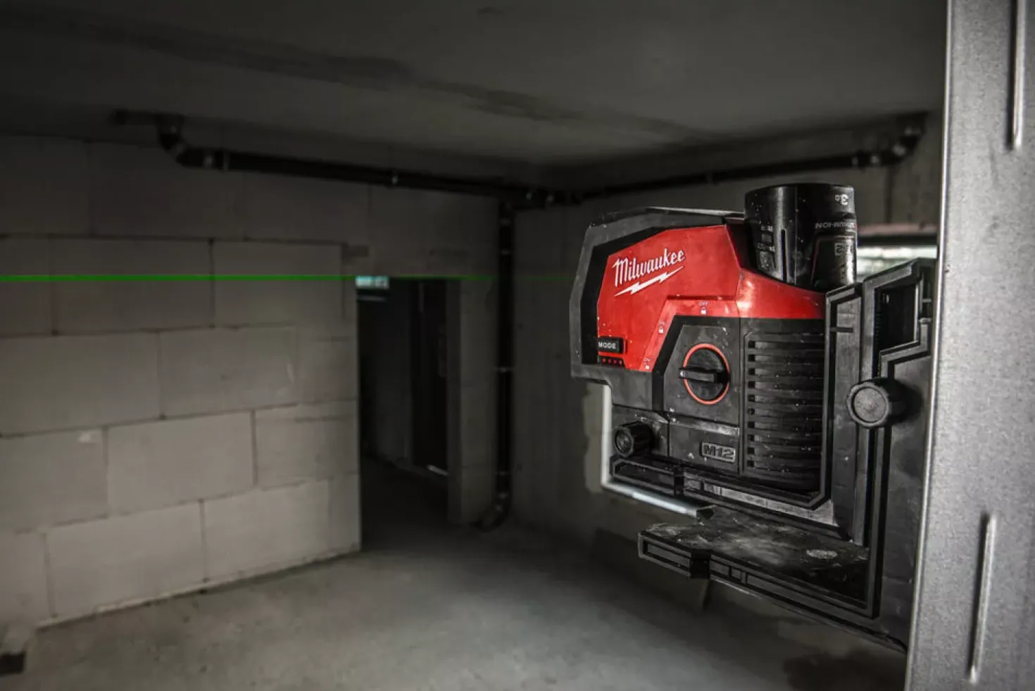 Milwaukee M12 CLLP-0C 12V Li-Ion accu laser body in koffer - 2 lijnen - Groen - 38m