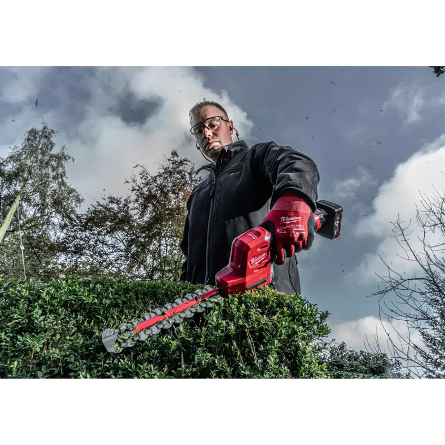 Milwaukee M12 FHT20-0 M12 FUEL 12V Li-Ion accu heggenschaar body - 200mm - koolborstelloos
