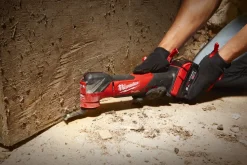 Milwaukee M18 FMT-502X 18V Li-ion Accu multitool set (2x 5.0Ah) + 8 delige accessoireset in HD Box