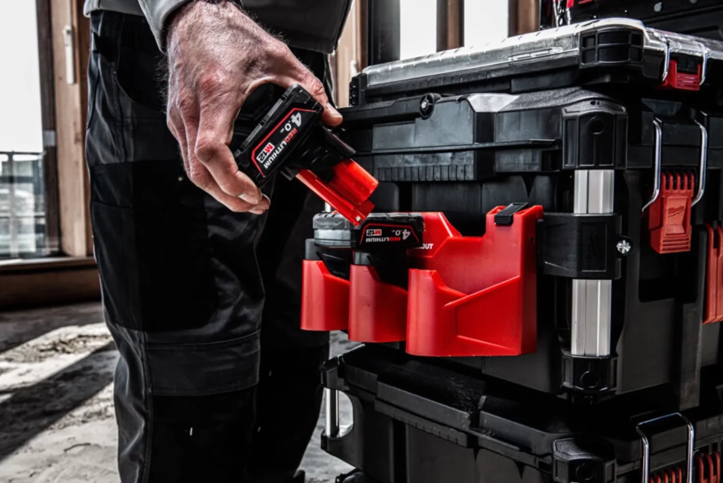 Milwaukee 4932498646 PACKOUT Zijmontage M12 accu rek