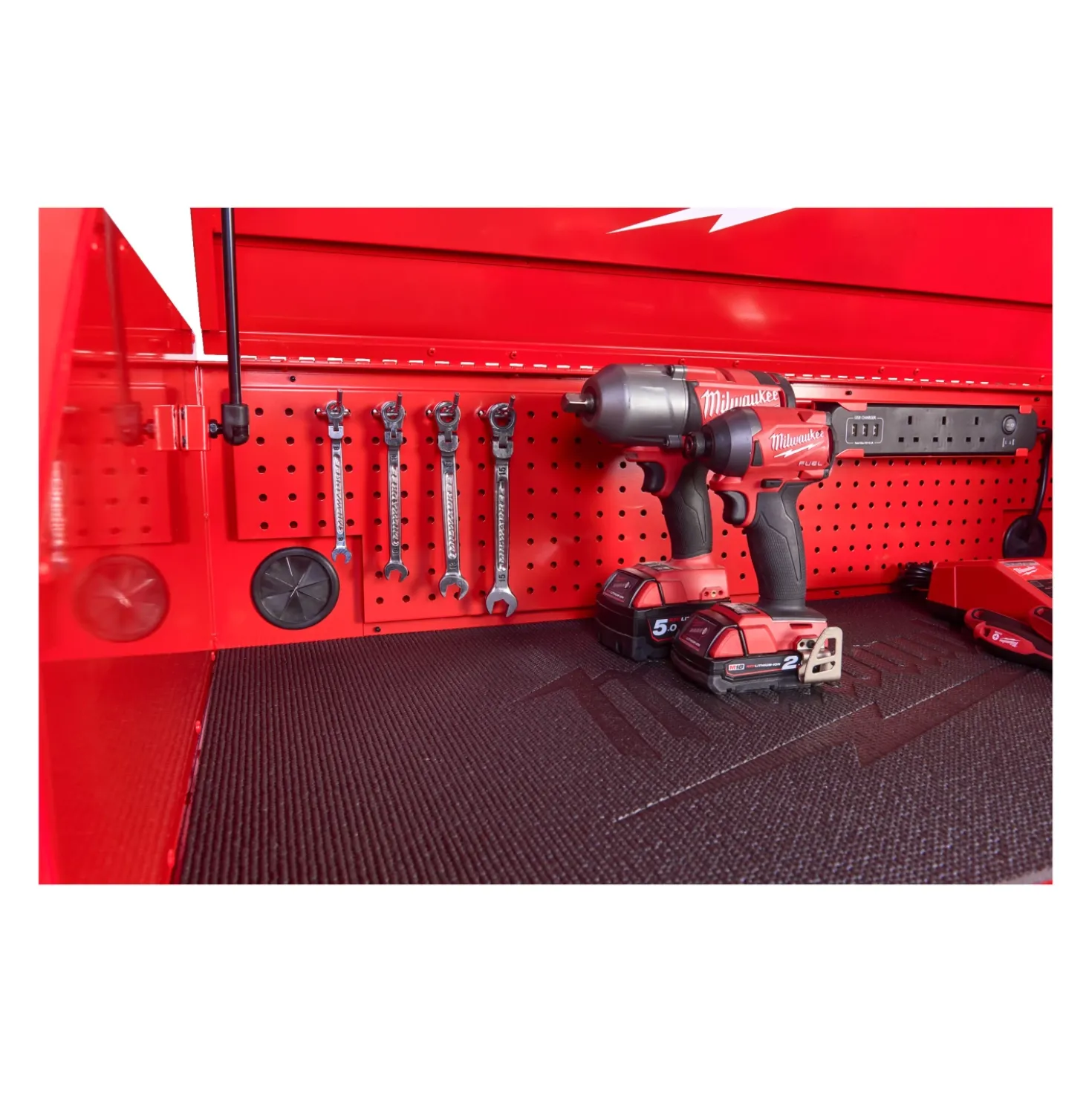 Milwaukee 4932478852 TOOLGUARD Stalen gereedschapswagen met 10 lades - 46˝ / 117 cm