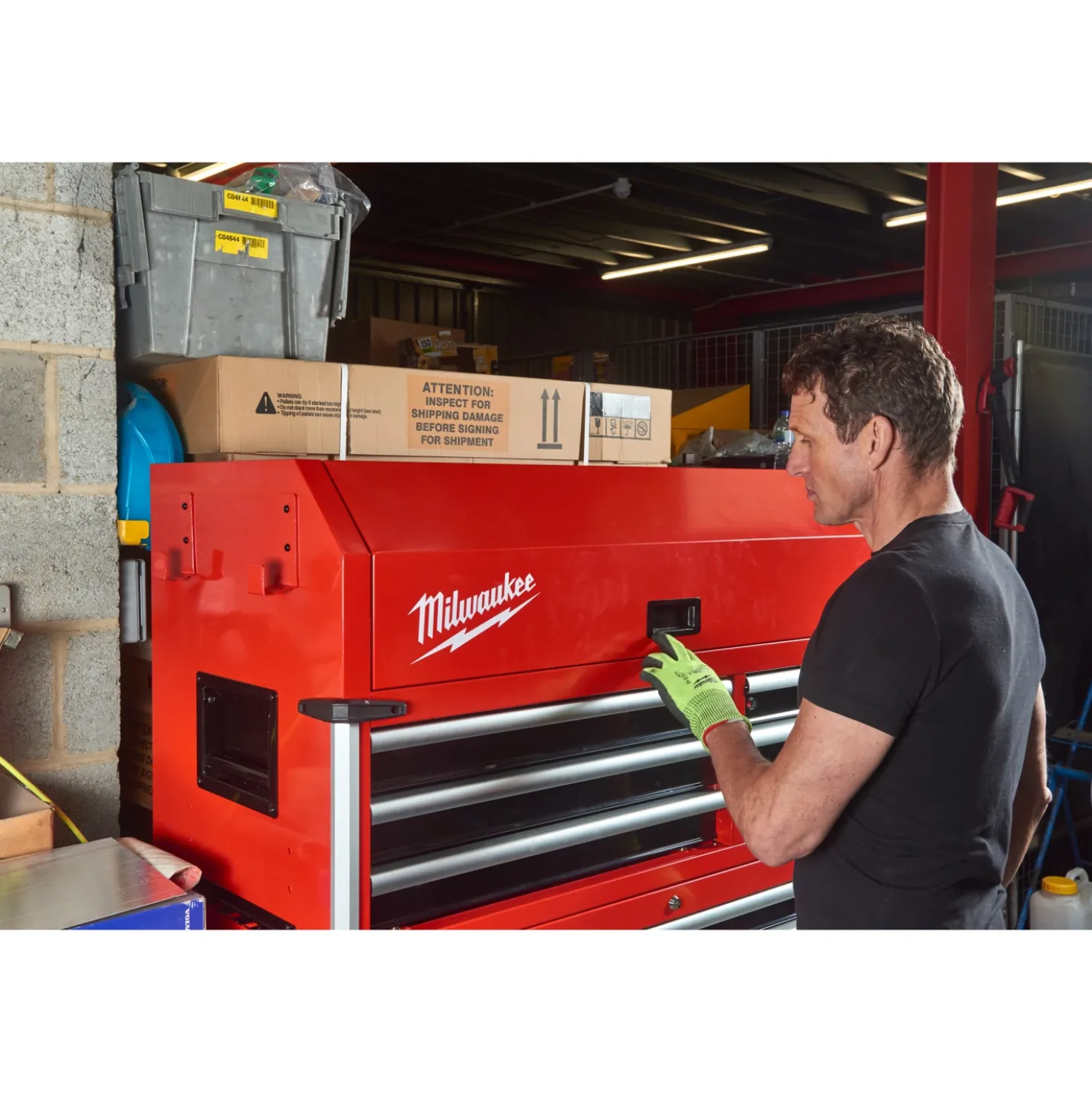 Milwaukee 4932478852 TOOLGUARD Stalen gereedschapswagen met 10 lades - 46˝ / 117 cm
