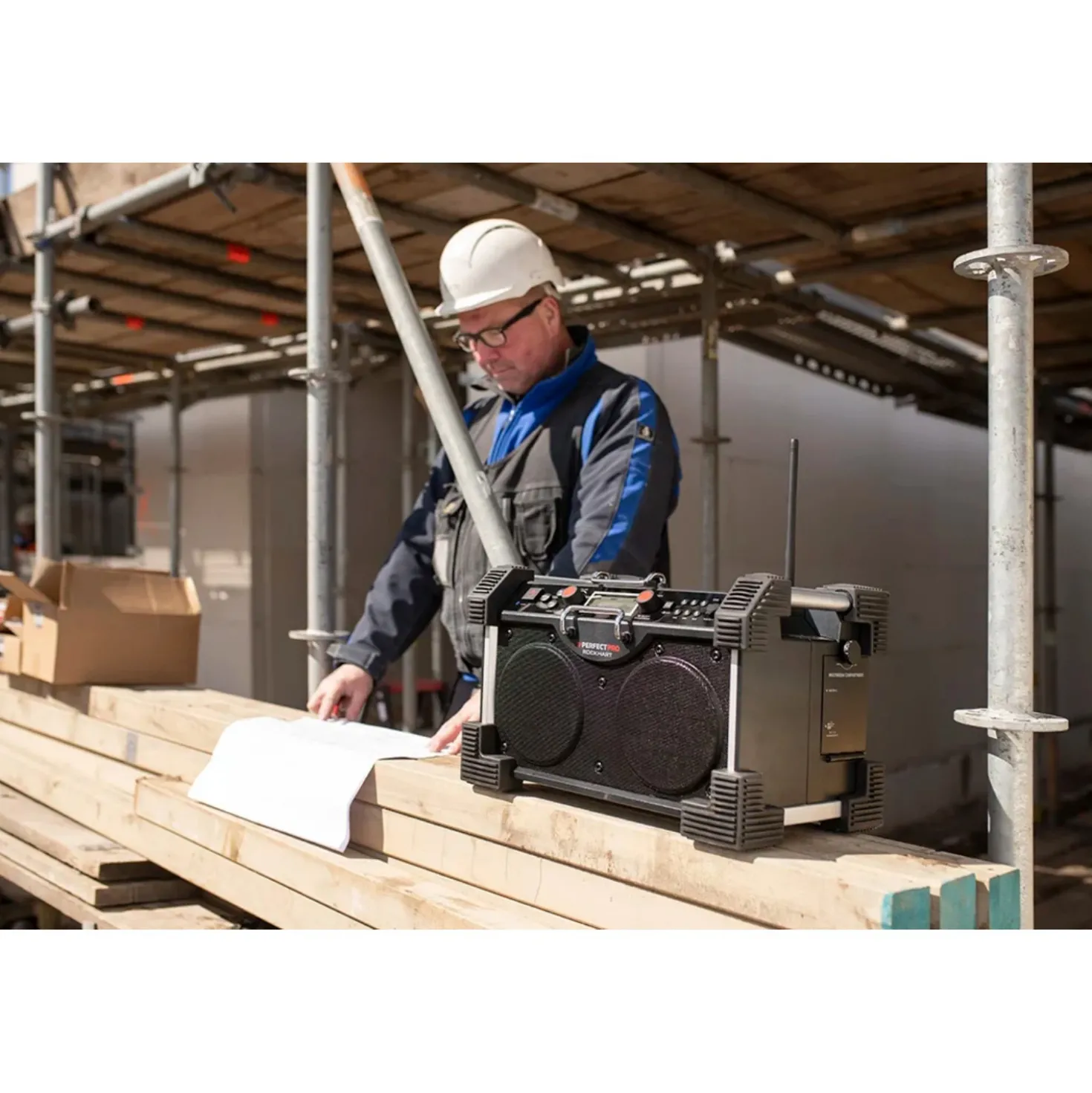 PerfectPro ROCKHART RH4 Bouwradio - FM RDS / DAB+ - AUX-in - bluetooth - oplaadbaar (ingebouwde lithium accu)