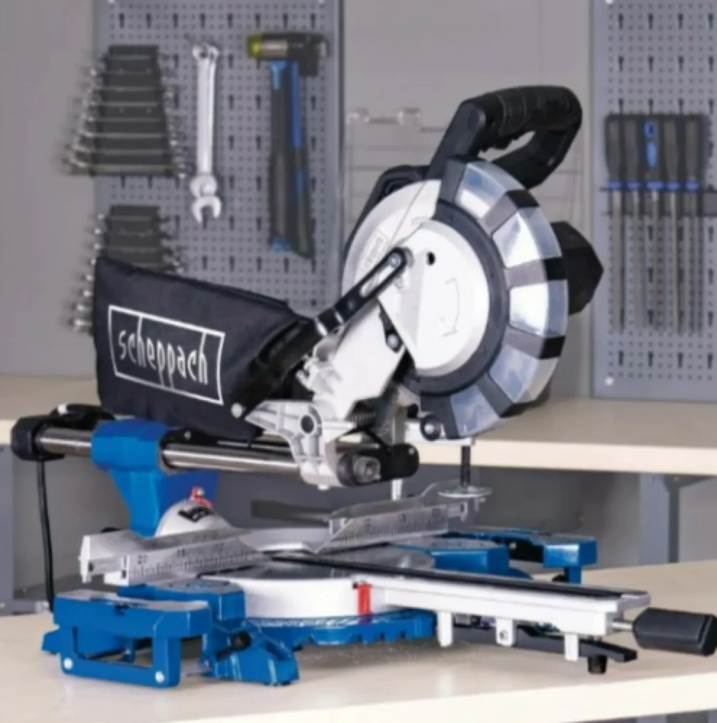 Scheppach HM216 Afkortzaag - 2000W - 216mm