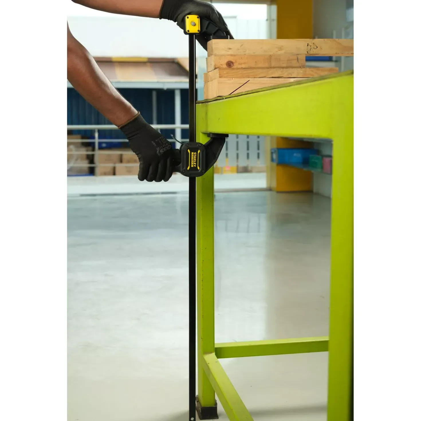Stanley FMHT0-83237 L Eenhands Lijmklem - 900mm