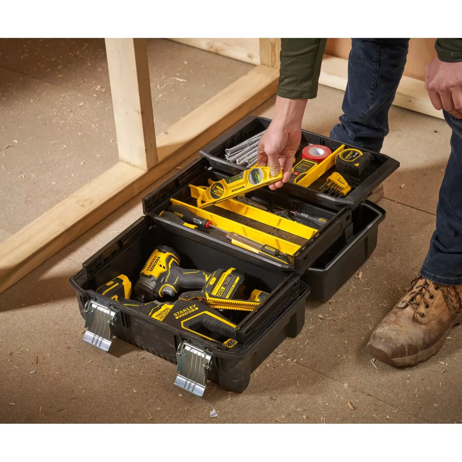 Stanley FMST1-71219 Gereedschapskist Cantilever 18"