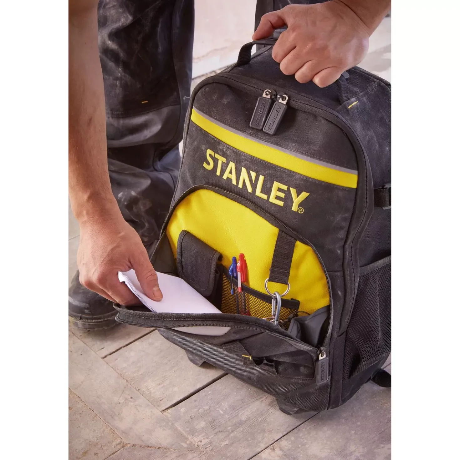 Stanley STST83307-1 Gereedschapsrugzak met wielen
